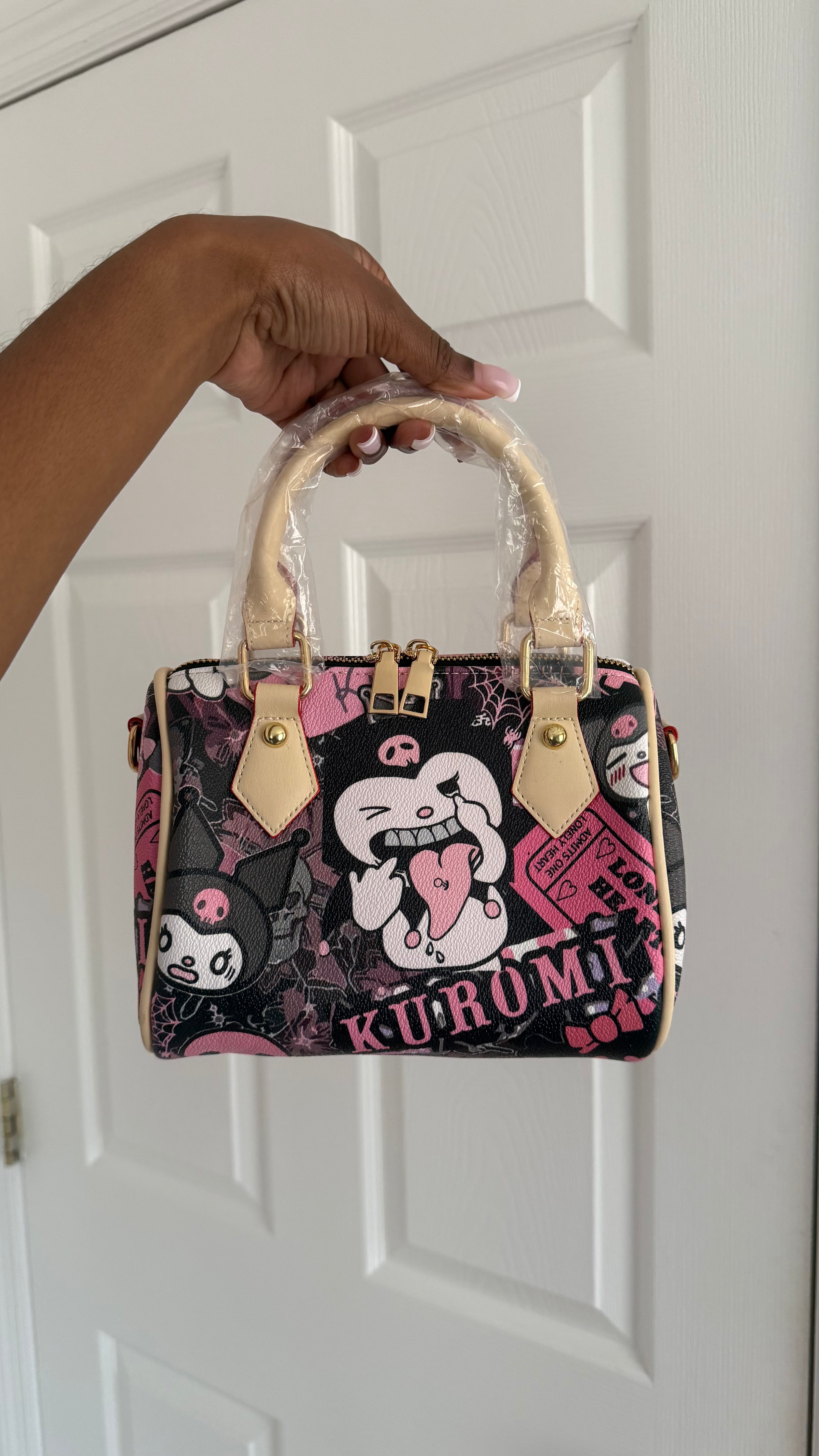 Romi Graphic Pillow Bag